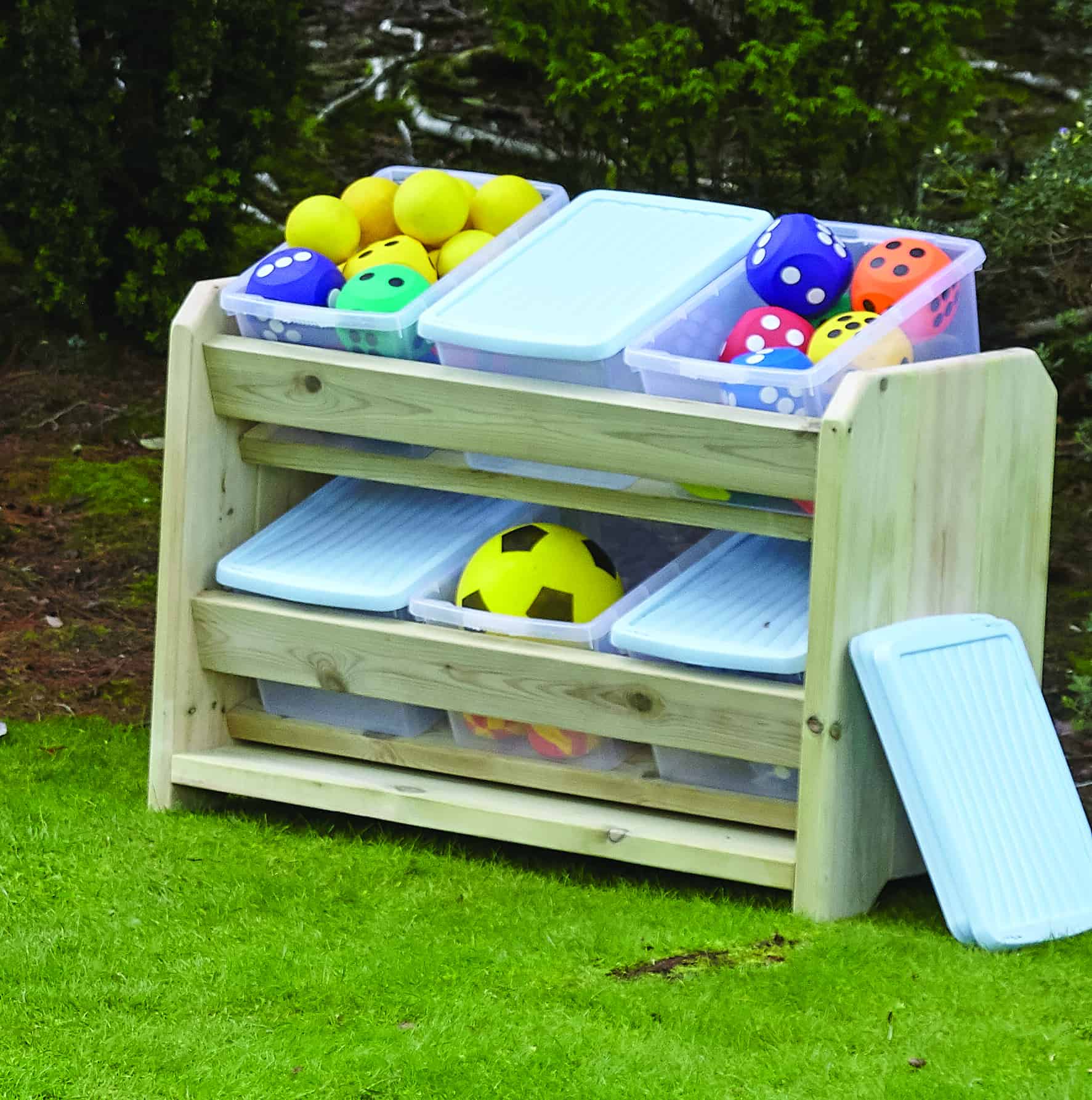 Outdoor Tilt Tote Unit With 6 Clear Tubs
