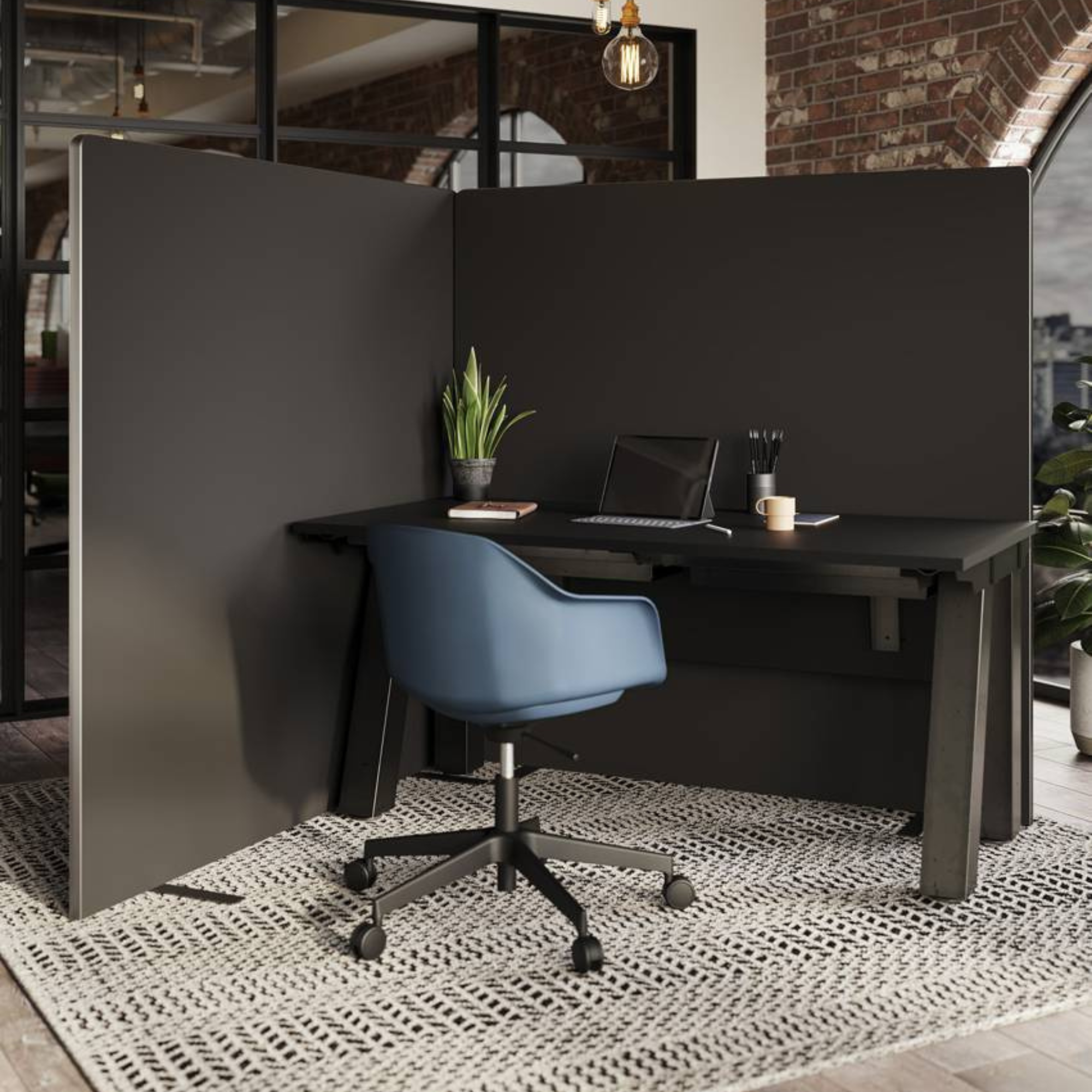 Floorstanding Screen - Lucia