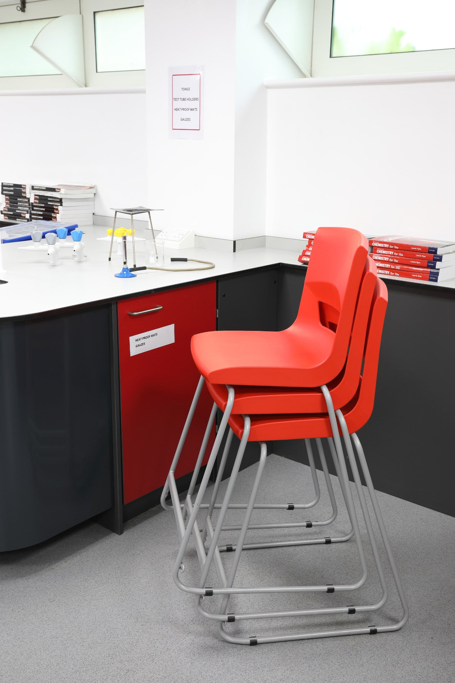 Postura Plus High Chair